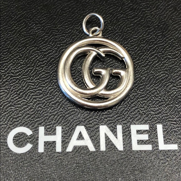 Jewelry - Gucci Zipper Pull - Silver